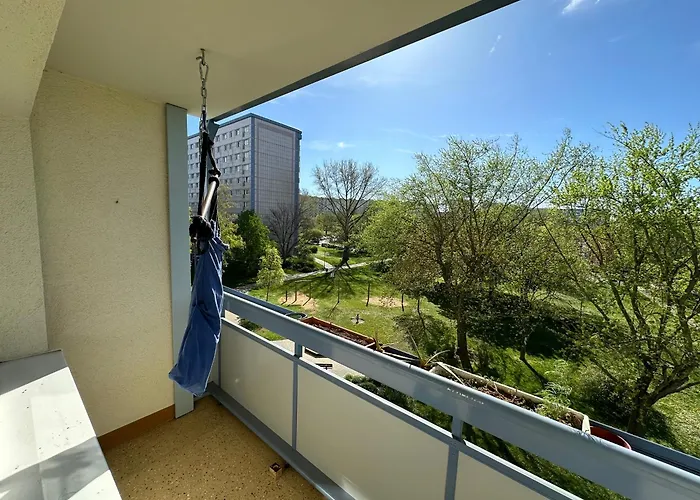 Ruhige Sonnige 1,5 Zimmer Wohnung